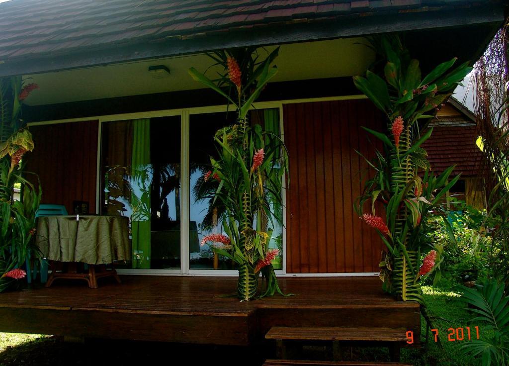 Tauhanihani Village Lodge La Vague Bleue Teahupoo Kültér fotó