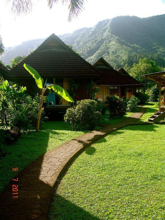 Tauhanihani Village Lodge La Vague Bleue Teahupoo Kültér fotó